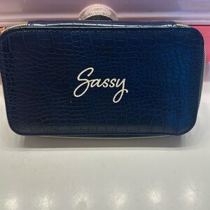 Sassy by Savannah Chrisley Face Palette with Travel/Handbag Case!